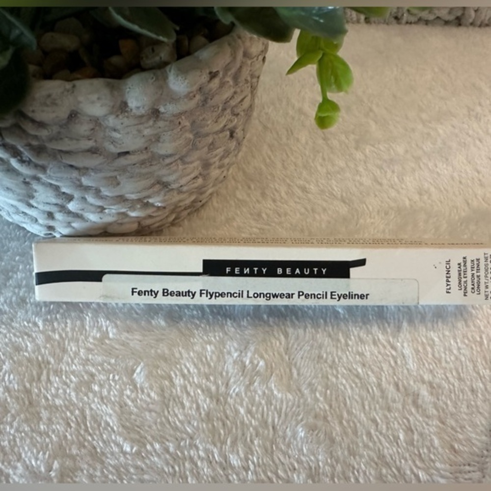 Fenty Beauty Flypencil in Chromewrecker